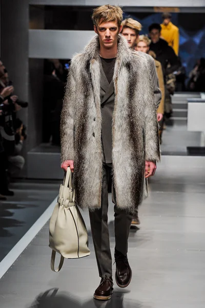 Look 19